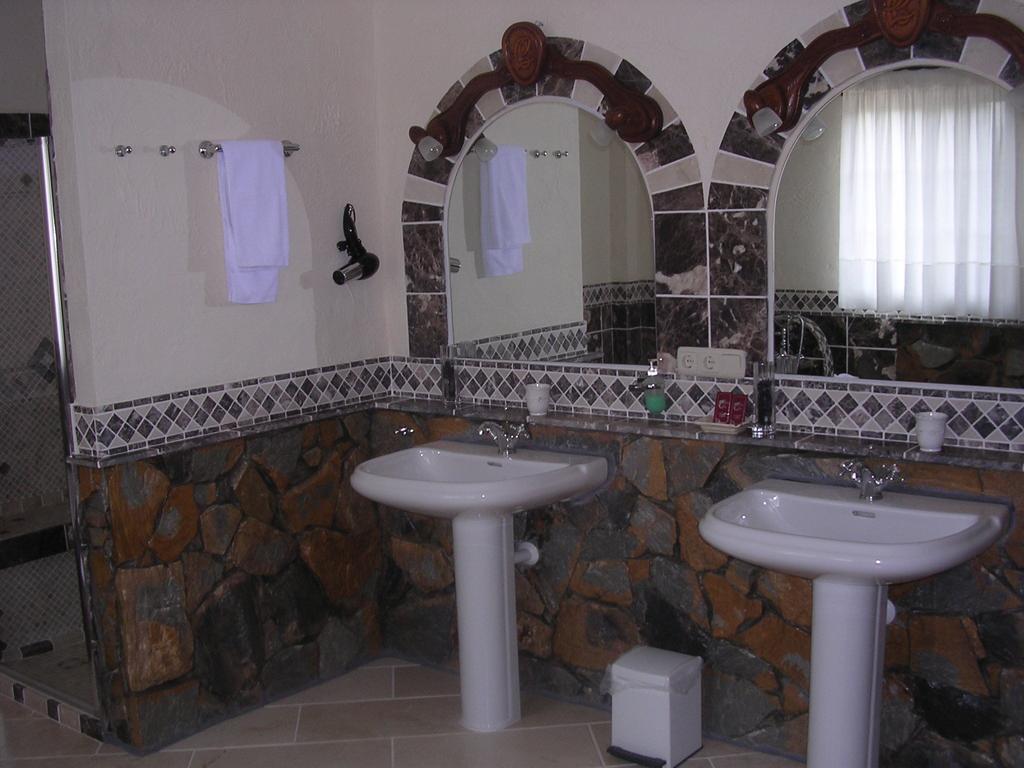 Hotel Villa Lehmi Tárbena Exteriör bild